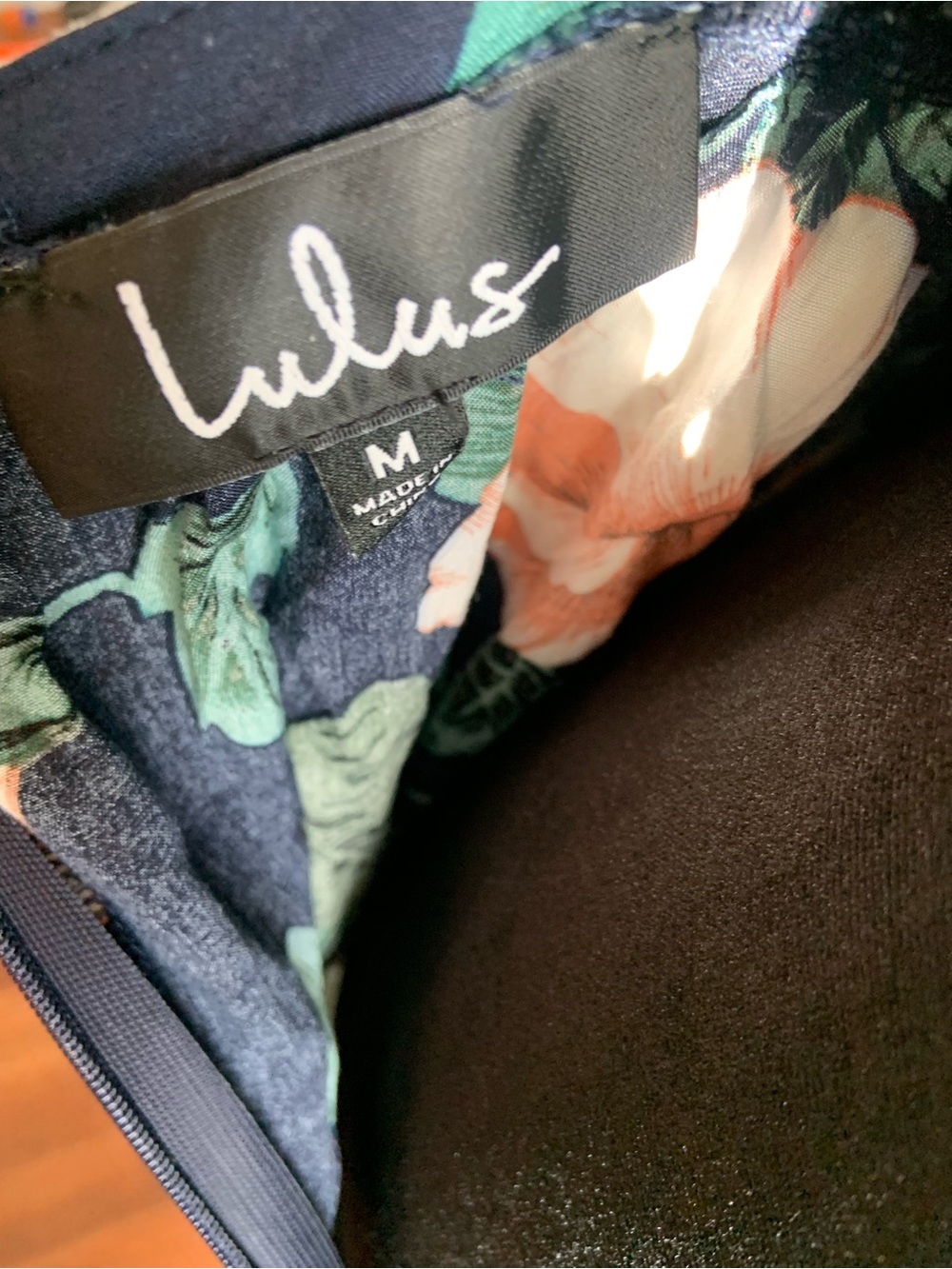 Lulu's Navy Tropical Floral Maxi Dress Crisscross Back Wedding Garden Party M - Picture 4 of 6